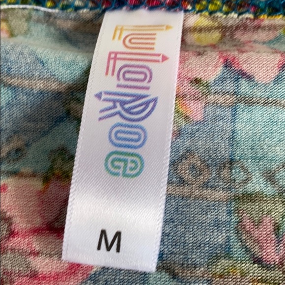 LuLaRoe Floral Classic T - Picture 5 of 7